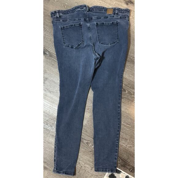 Eloquii Denim Skinny Jeans, Stretchy, Medium Wash, Size 18G - Picture 4 of 9